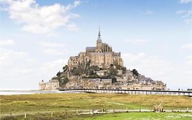 6 Bedroom Gorgeous Home In Saint-Brice-De-Landell